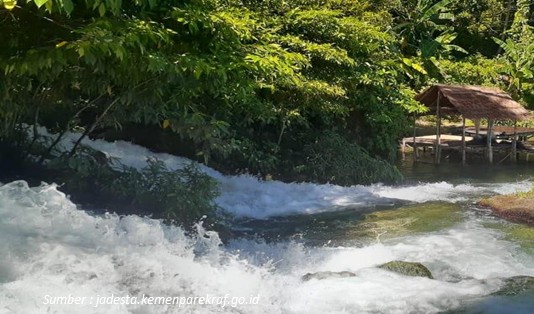 Wisata di Kepulauan Kei Air terjun Evu