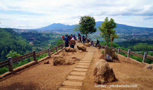 Wisata Tebing Keraton Bandung