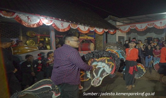 Layak Ditiru, Cerita Inspiratif Desa Wisata Semen Blitar 7 Pertunjukan Budaya di desa wisata semen blitar