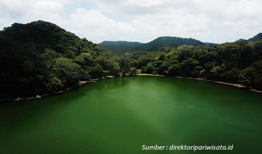 6 Wisata Pulau Bawean Gresik, Ada Danau Magis! 2 Wisata Pulau Bawean Danau Kastoba