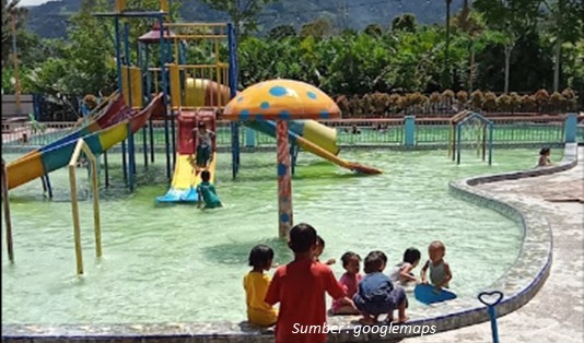 Wisata di Kebun Kurma Karo Sumatera Utara