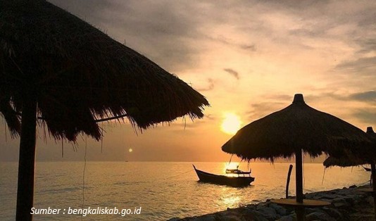 Wisata Pulau Rupat Bengkalis, Pantai Teluk Rhu