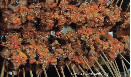 makanan khas Gorontalo Sate ikan tuna