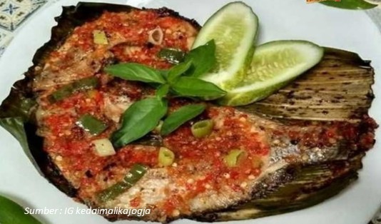 olahan makanan khas Gorontalo Ikan Goreng Bala Rica