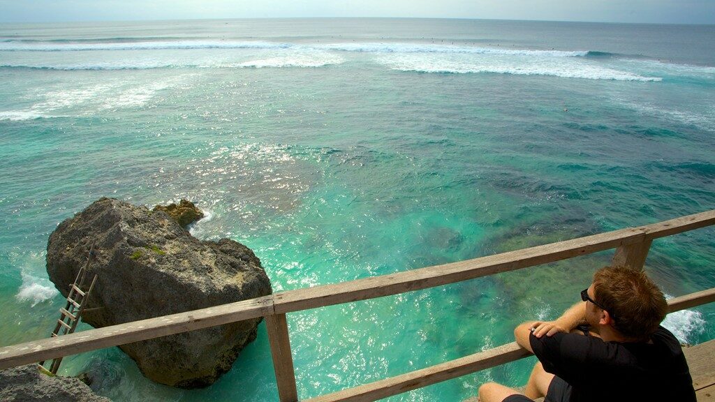 Dreamland Pantai Uluwatu Bali