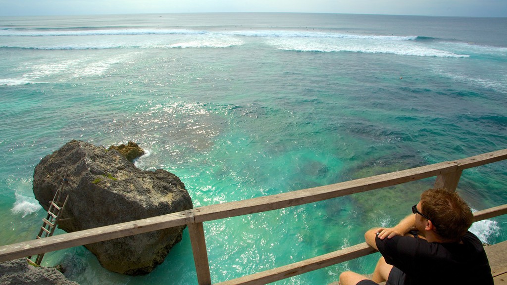 Dreamland Pantai Uluwatu Bali
