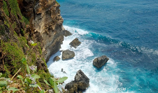 Dreamland Pantai Uluwatu Bali