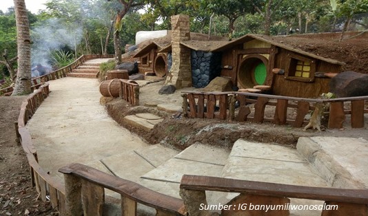 Wisata Banyu Mili di Wonosalam Jombang