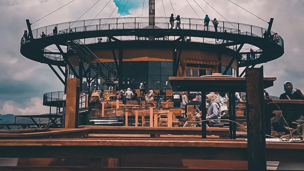Kafe Tertinggi se-Jawa Timur, Bromo Hillside Cafe Siap Bikin 2023 Berwarna Bromo Hillside