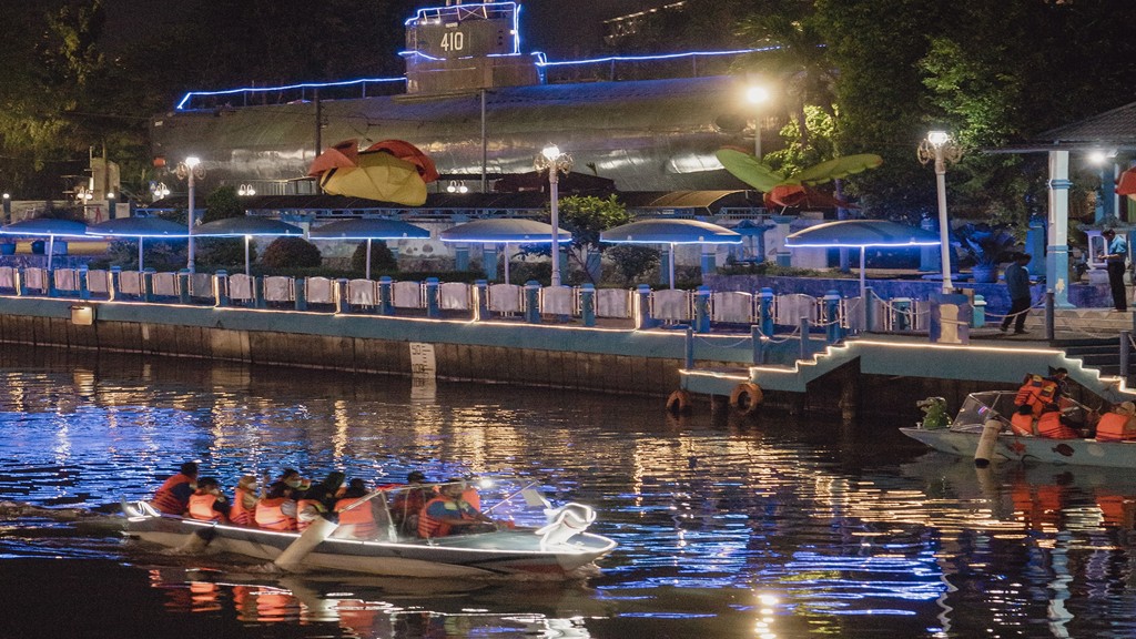 Wisata Perahu Kalimas Surabaya, Bersantai Menikmati Panorama Kota Wisata Perahu Kalimas Surabaya