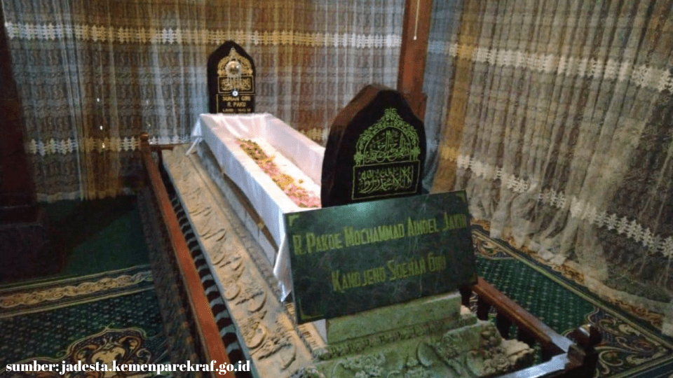 isra mi'raj, wisata religi, makam pangeran jayakarta, achmad djakerta, makam sunan gunung jati, wali songo, makam sunan giri, makam imogiri, makam dan goa pamijahan tasikmalaya,