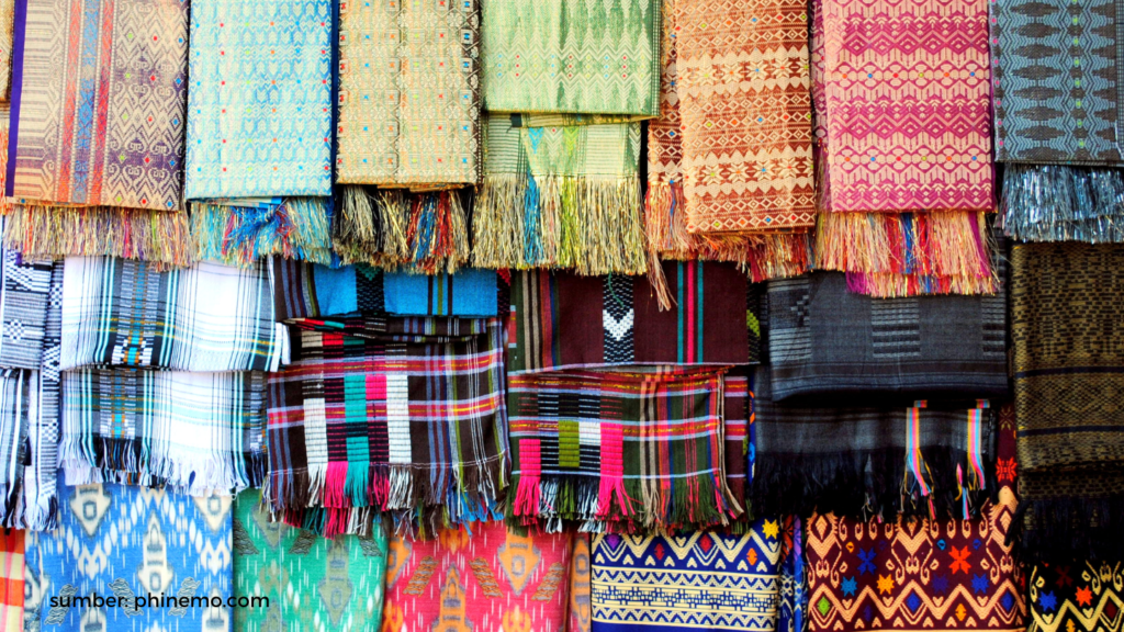 jelajah lombok, bandara lombok, desa tenun sukarara, desa adat sade, pantai mawun, pantai kuta mandalika, bukit seger, sirkuit mandalika, pantai tanjung aan, bukit merese, teluk nare, bukit malimbu, bukit setangi, gili trawangan, kain tenun sasak lombok,