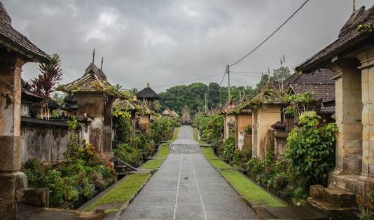 bali dan nusa penida, bali, nusa penida, tanjung benoa watersport, pantai melasti, pantai jimbaran, desa wisata penglipuran, penglipuran, taman air tirta gangga, tirta gangga, pura lempuyang, the gate of heaven, angels billabong, broken beach, kelingking beach, crystal bay, Bali and Nusa Penida cheap package, Cheap package