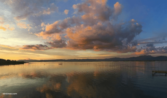 berkelana di gorontalo, masjid raya baiturrahim, kota serambi madinah, bandara jalaludin isimu, menara keagungan, benteng otanaha, danau limboto, desa iluta, pulau mohinggito, pulau bogisa, pantai pasir putih, pulau taman laut olele, desa olele, taman laut nasional olele, 