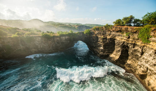 bali dan nusa penida, bali, nusa penida, tanjung benoa watersport, pantai melasti, pantai jimbaran, desa wisata penglipuran, penglipuran, taman air tirta gangga, tirta gangga, pura lempuyang, the gate of heaven, angels billabong, broken beach, kelingking beach, crystal bay,