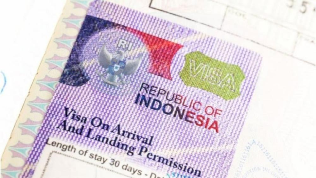 Wisman Kini Bisa Ajukan Visa Kunjungan Wisata Tanpa Penjamin, visa on arrival, wisatawan mancanegara, tak perlu penjamin,