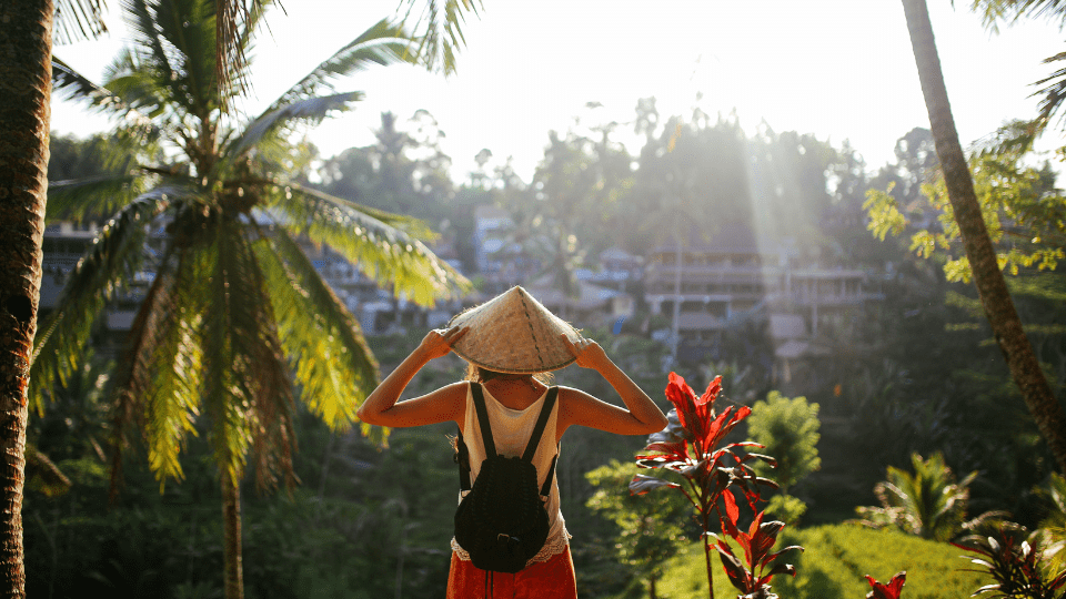Wisman Kini Bisa Ajukan Visa Kunjungan Wisata Tanpa Penjamin, visa on arrival, wisatawan mancanegara, tak perlu penjamin,