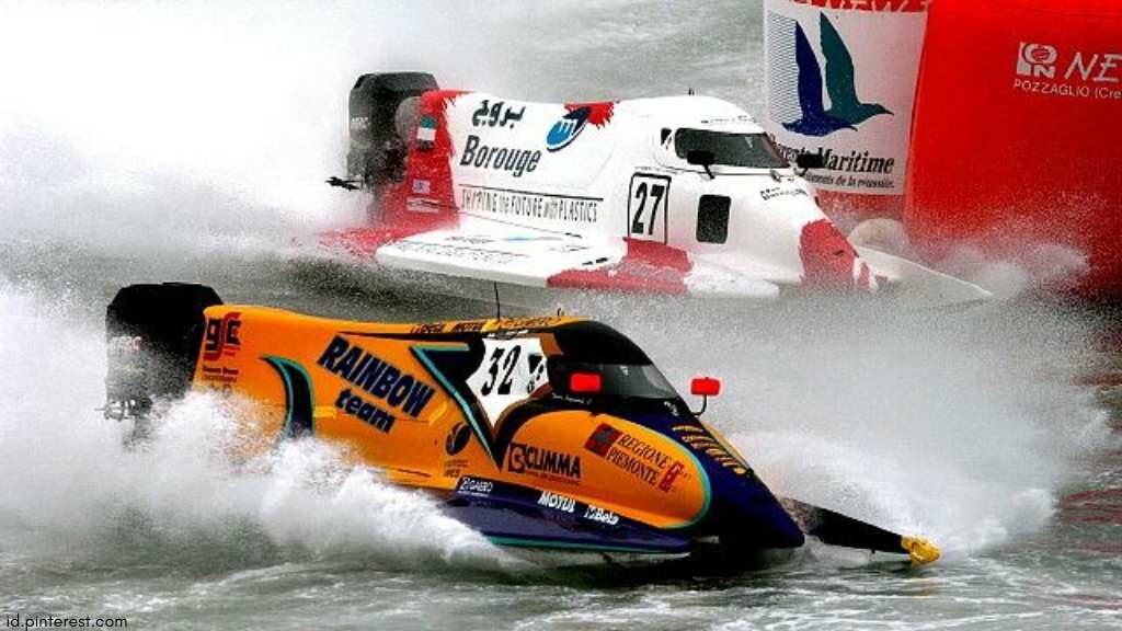 Dari F1H2O, Sandiaga Targetkan 25 Ribu Wisatawan f1h2o, f1 powerboat, danau toba,