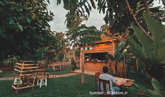 Kebon TR Tempat Healing di Malang Cafe Bernuansa Alam