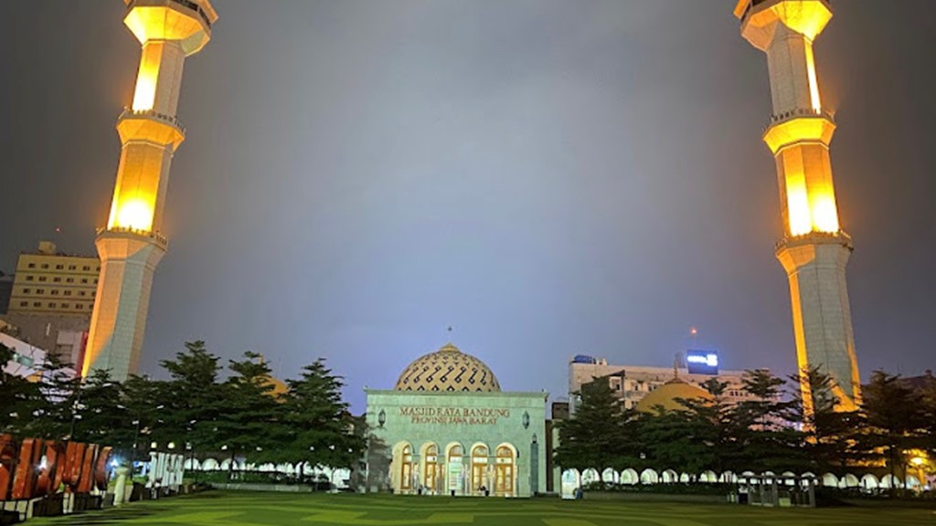Destinasi Wisata Religi di Jawa Barat