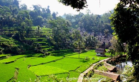 Kampung Naga Destinasi Wisata Religi di Jawa Barat
