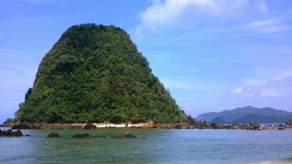 Pantai di Banyuwangi untuk Surfing
