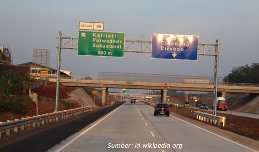 5 Rute Jalan Tol View Indah di Indonesia 2023 dan Tips Melintasinya! 2 5 Rute Jalan Tol View Indah di Indonesia 2023