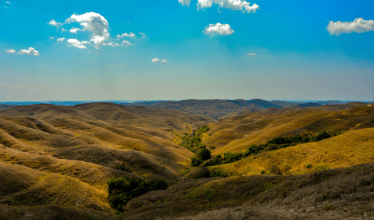 Open Trip Jelajah Sumba Cuma 3 Juta? Nih Paketnya! 1 open trip jelajah sumba, pulau sumba, negeri seribu bukit, ratenggaro, pantai pero, mandorak, weekuri, praijing, wairinding, puru kambera, waimarang, walakiri, bukit tenau, open trip exploring sumba, sumba island, land of a thousand hills, ratenggaro, pero beach, mandorak, weekuri, praijing, wairinding, puru kambera, waimarang, walakiri, tenau hills, Indonesian Sumba Trip Package