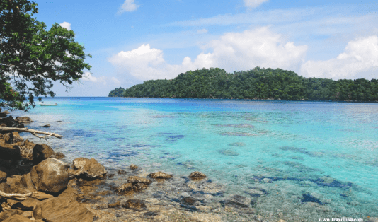 open trip Pulau Weh, museum tsunami aceh, monumen pltd apung, masjid raya baiturrahman, bukit balohan, tugu nol kilometer, pulau klah, benteng anoi itam, pantai sumur tiga, pantai iboih, pulau rubiah, gua sarang, pantai pasir putih aceh,