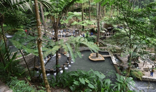 seharian di majalengka, open trip majalengka, telaga biru cicerem, curug cipeuteuy, ciboer pass,