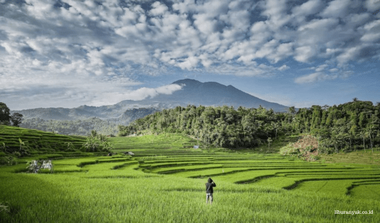 seharian di majalengka, open trip majalengka, telaga biru cicerem, curug cipeuteuy, ciboer pass,
