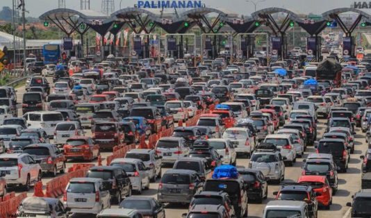 123 juta orang mudik, mudik lebaran 2023, libur lebaran 2023,