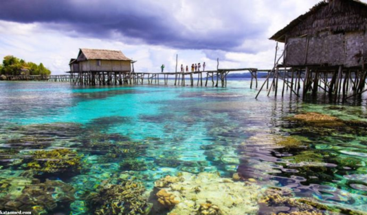 Bareng Pigijo Ngetrip ke Togean Cuma 3 Jutaan 6 ngetrip ke togean, menara limboto, benteng otanaha, danau ubur-ubur, pantai karina, pulau hantu, pulau papan, california reeff, atol california,