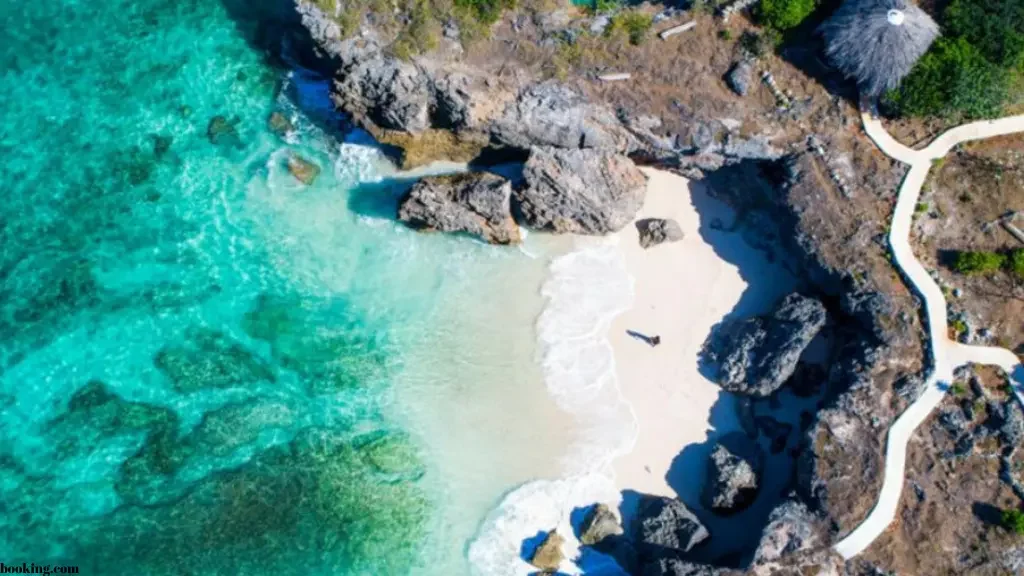 4 Hari di Pulau Rote Cuma 4 Juta? Sikat Paketnya! pulau rote cover image