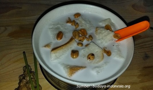 Kuliner Madiun Legendaris  Wedang Cemoe