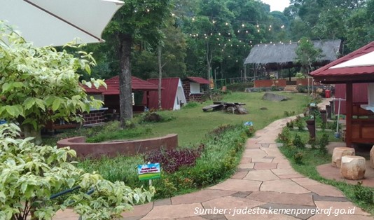 Naik Kereta Api Jalur Selatan, Yuk Mampir ke Tempat Wisata Ciamis yang Lagi Hits 5 Tempat Wisata di Ciamis yang Lagi Hits Grand Sayang Kaak