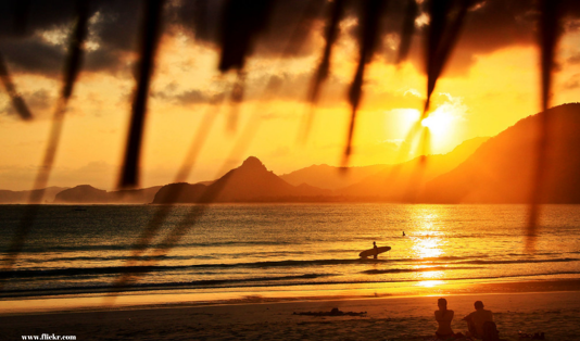4 Hari 3 Malam Family Trip di Lombok, Pasti Cocok! 3 family trip lombok, kampung sade, pantai kuta mandalika, bukit merese, pantai selong belanak, pink beach, gili petelu, air terjun benang kelambu, desa wisata bonjeruk, kampung sukarara, bukit malimbu, pantai senggigi,