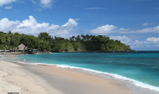 4 Hari 3 Malam Family Trip di Lombok, Pasti Cocok! 10 family trip lombok, kampung sade, pantai kuta mandalika, bukit merese, pantai selong belanak, pink beach, gili petelu, air terjun benang kelambu, desa wisata bonjeruk, kampung sukarara, bukit malimbu, pantai senggigi,