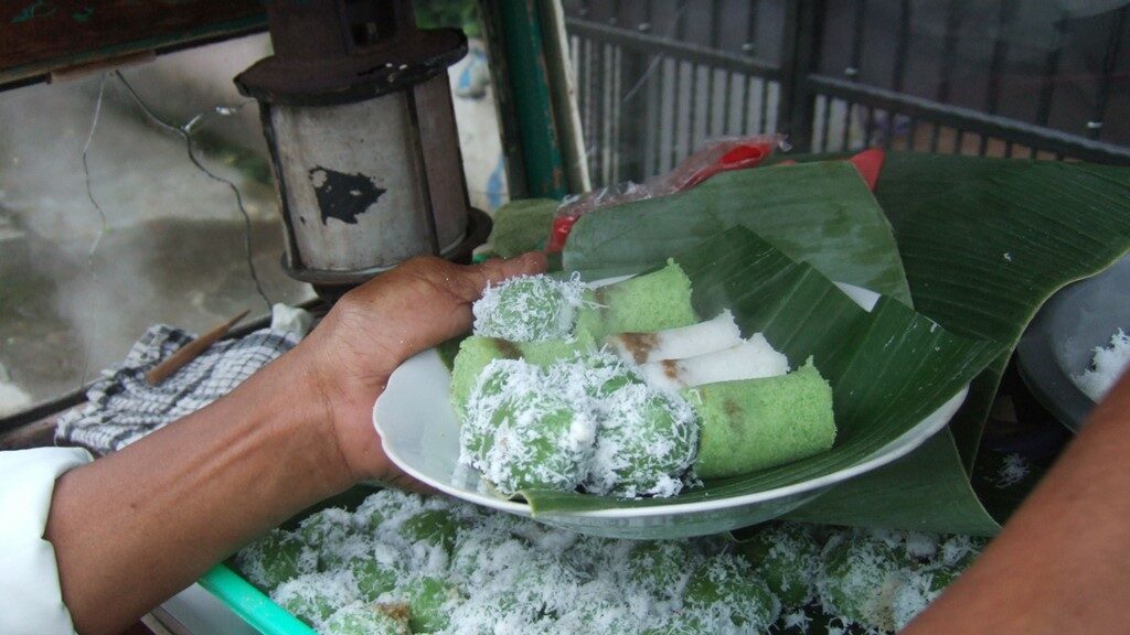 Varian Kue Putu