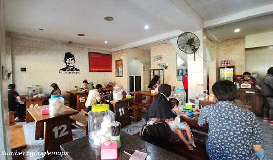 Warung Rawon Legendaris di Surabaya Rawon Pak Pangat