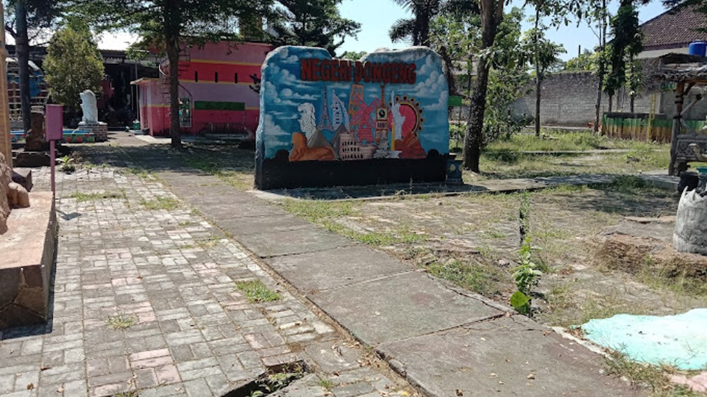 Wisata Negeri Dongeng Blitar