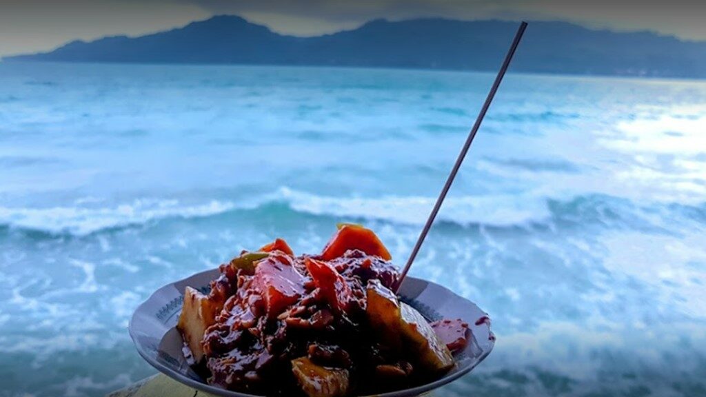 Daya Tarik Pantai Natsepa Ambon