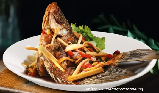 Manfaat Makan di Warung Lesehan