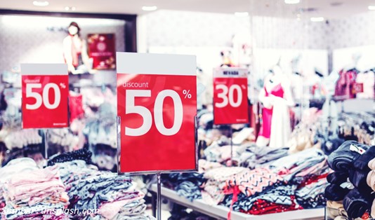 tips frugal living Manfaatkan Promo dan Diskon atau pilih low season