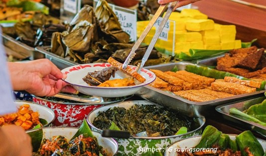 Tempat makan lesehan Bandung Recommended