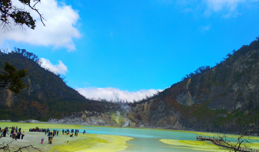bandung, kota bandung, wisatawan kota bandung, disbudpar bandung, kawah putih, bandros, bandung tour on bus, 