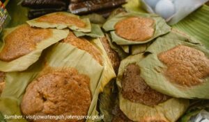 Oleh-oleh Makanan Khas Pemalang Apem Comal