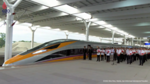 'Whoosh' Siap Wujudkan Target 1,4 Miliar Pergerakan Wisatawan Nusantara 2 whoosh, kereta cepat jakarta bandung, kcjb,