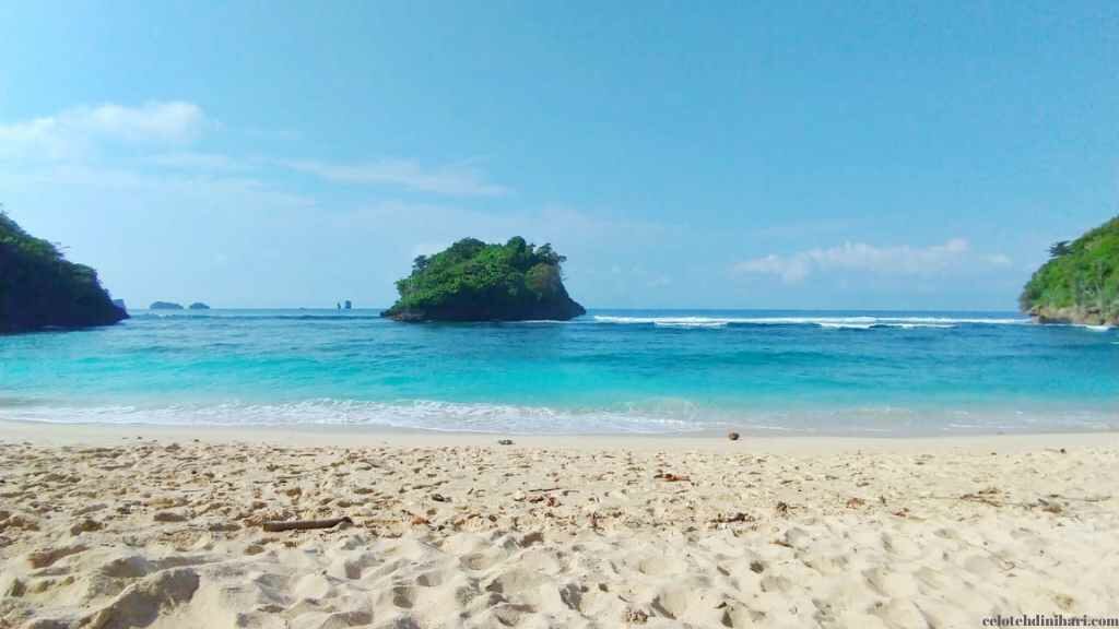 pantai asmara,