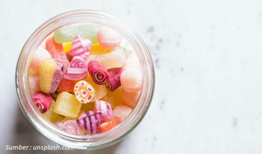 4 Pantangan Makanan Agar Luka Jahitan Cepat Kering dan Sembuh 4 Makanan Tinggi Gula Pantangan Makanan Agar Luka Jahitan Cepat Kering